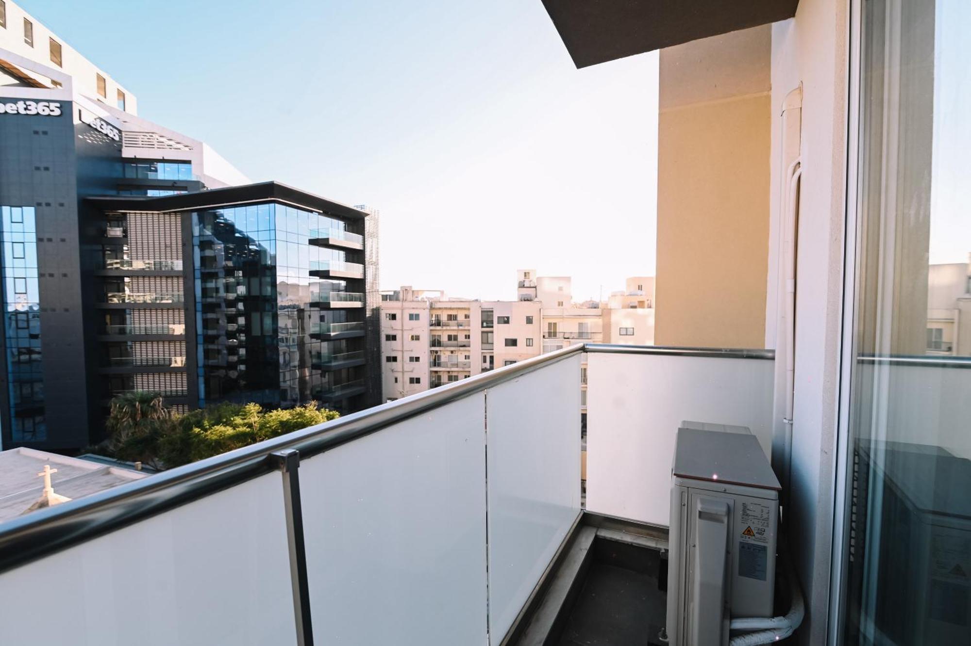 Bright 2 Bedroom Flat In Sliema! Exterior foto
